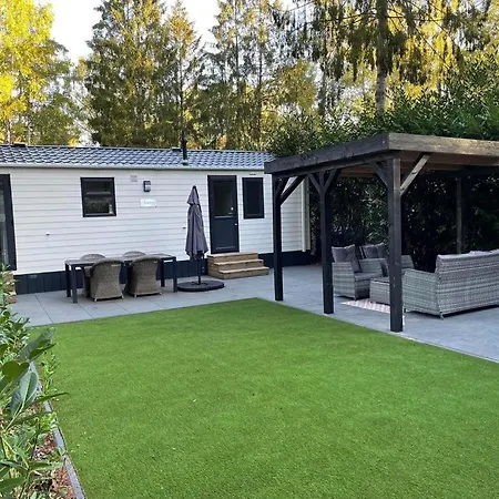 Chalet Toetje Op De Veluwe Hoenderloo Exterior photo